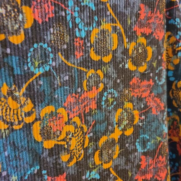 Lularoe - Joy vest - size Large - pretty floral lace - NWOT - Picture 3 of 5